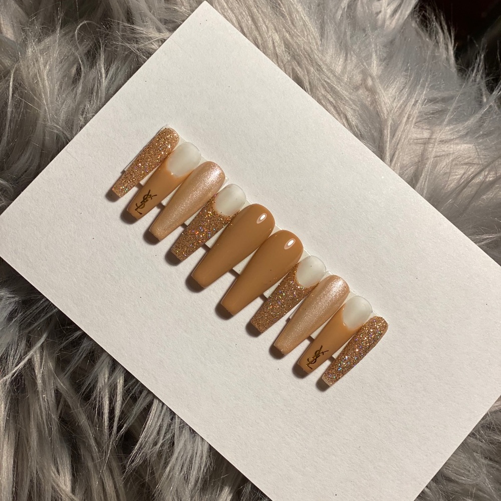 Nude & Gold Press on Nails